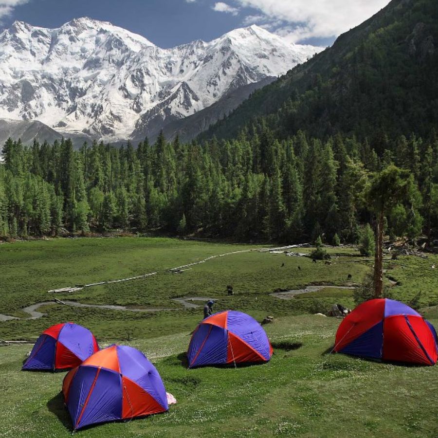 Leadership session in mountains